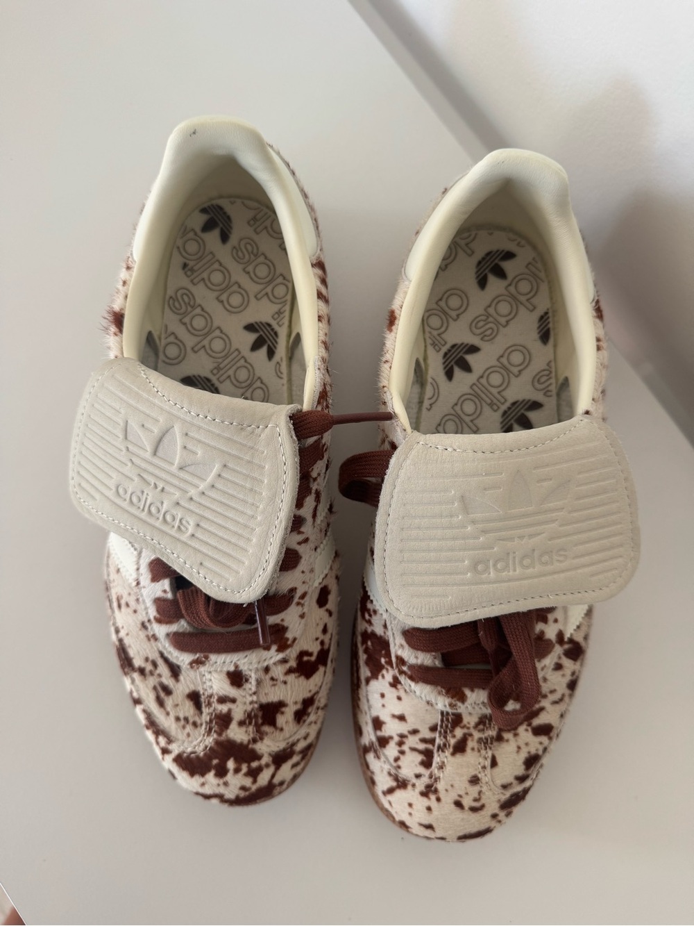 Cow Print Samba Long Tongue Shoes size 8 - Picture 6 of 11